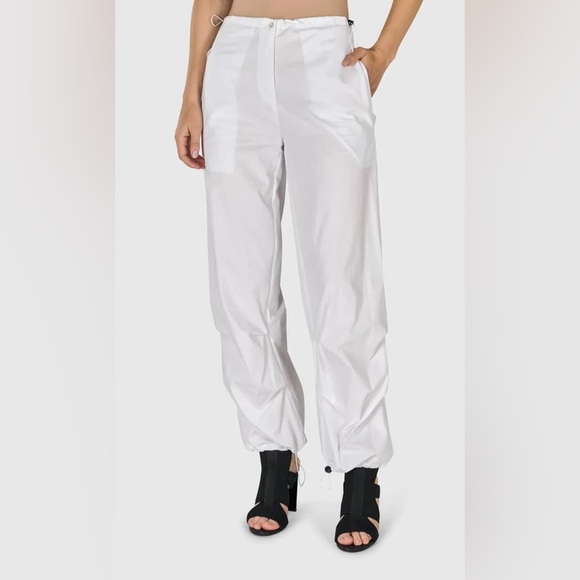 ALEMBIKA Pants - NWT URBAN LUDLOW CARGO PANTS, WHITE